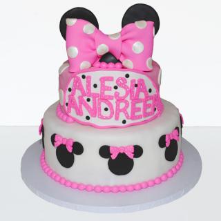 Tort Botez Minnie cu fundita roz