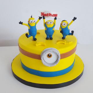Tort cu 3 Minioni simpatici