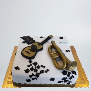 Tort cu chitara si saxofon