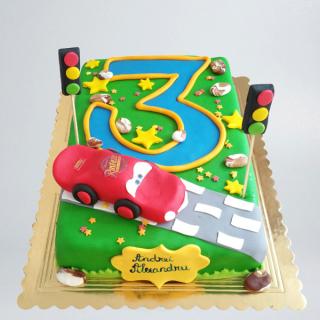 Tort cu cifra 3 mare