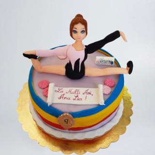 Tort cu gimnasta