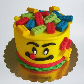 Tort cu piese mici de Lego