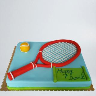 Tort cu racheta de tenis
