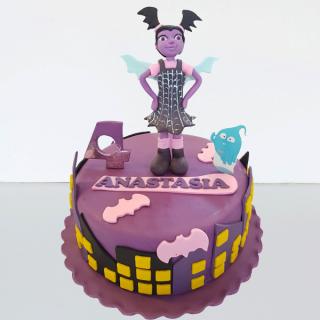 Tort cu Vampirina in picioare