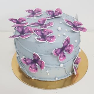 Tort in frosting cu fluturasi mov