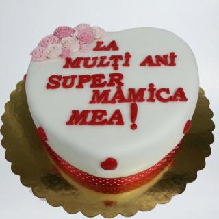 Tort inimioara cu trandafiri