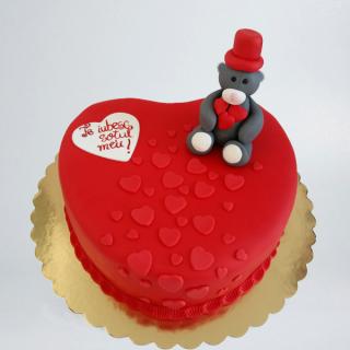 Tort inimioara rosie si ursulet
