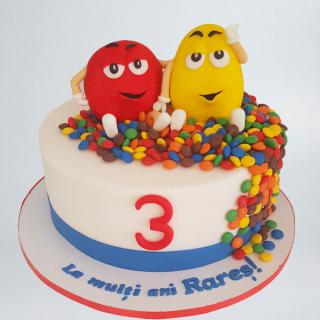 Tort MM s cu multe bombonele