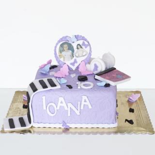 Tort Violetta cu inimioara