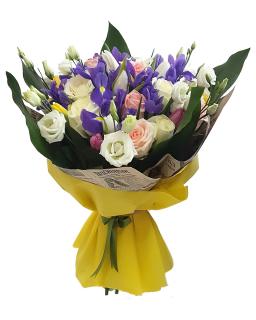Buchet trandafiri, lisianthus, irisi si lalele